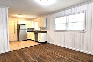 2833 Rockcliff Rd SE, Atlanta, GA 30316 - Photo 3