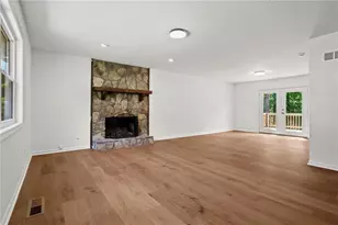 4899 Hawk Trail NE, Marietta, GA 30066 - Photo 5