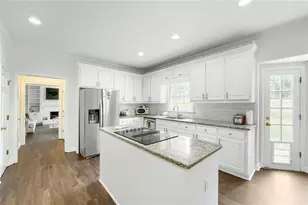 3335 Arborwoods Dr, Johns Creek, GA 30022 - Photo 11