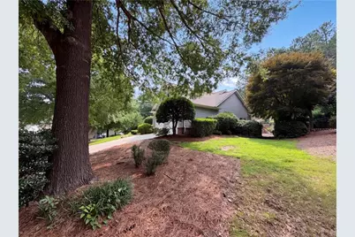 8635 Amsbury Way, Cumming, GA 30041 - Photo 45