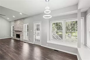11355 Vedrines Dr, Alpharetta, GA 30022 - Photo 17
