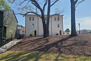 498 Burroughs St SE, Atlanta, GA 30315 - Photo 3