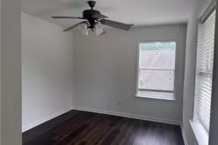 10840 Willow Meadow Cir, Alpharetta, GA 30022 - Photo 5