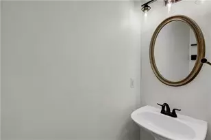 1044 Liberty Pkwy NW, Atlanta, GA 30318 - Photo 9