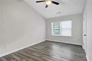 1044 Liberty Pkwy NW, Atlanta, GA 30318 - Photo 13