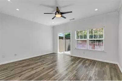1044 Liberty Parkway NW, Atlanta, GA 30318 - Photo 11