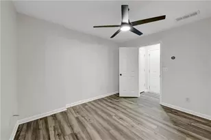 1044 Liberty Pkwy NW, Atlanta, GA 30318 - Photo 23