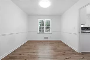211 Muddy River Rd, Lawrenceville, GA 30043 - Photo 11