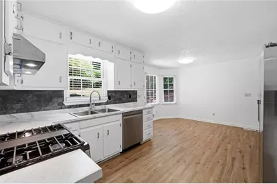 211 Muddy River Road, Lawrenceville, GA 30043 - Photo 13