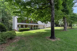 385 Summerfield Dr, Alpharetta, GA 30022 - Photo 3