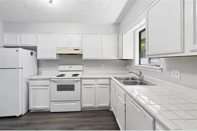 7055 Hania Drive, Fairburn, GA 30213 - Photo 13