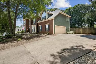 5059 Weatherstone Dr, Buford, GA 30519 - Photo 5