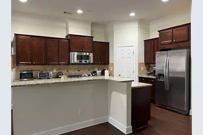 5527 Parkerton Lane, Sandy Springs, GA 30342 - Photo 9