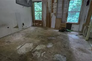 2009 Sandlake Dr SW, Atlanta, GA 30331 - Photo 9