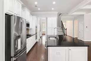 514 Glenmanor Ct, Atlanta, GA 30328 - Photo 13