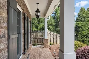 514 Glenmanor Ct, Atlanta, GA 30328 - Photo 3