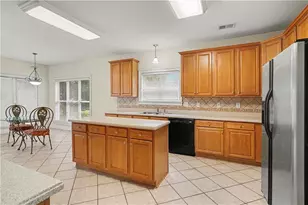 1086 Rowanshyre Cir, McDonough, GA 30253 - Photo 17