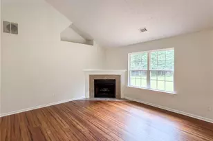 305 Cobb Ct, Hampton, GA 30228 - Photo 9
