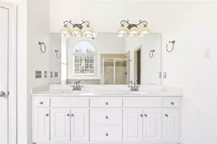 5827 Cliff Valley Way, Flowery Branch, GA 30542 - Photo 17