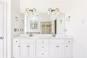 5827 Cliff Valley Way, Flowery Branch, GA 30542 - Photo 17