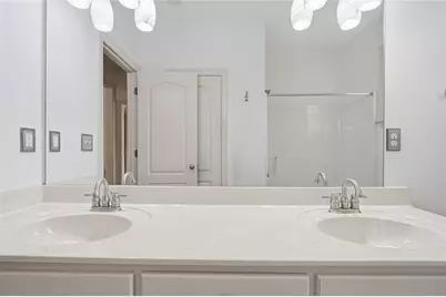 5827 Cliff Valley Way, Flowery Branch, GA 30542 - Photo 25