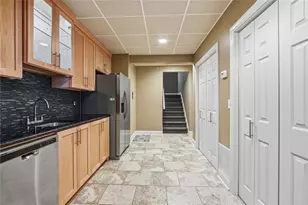 5827 Cliff Valley Way, Flowery Branch, GA 30542 - Photo 35