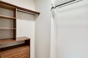 1075 Peachtree Walk NE, Atlanta, GA 30309 - Photo 17