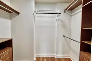 1075 Peachtree Walk NE, Atlanta, GA 30309 - Photo 17