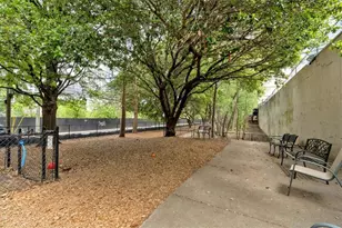 1075 Peachtree Walk NE, Atlanta, GA 30309 - Photo 27