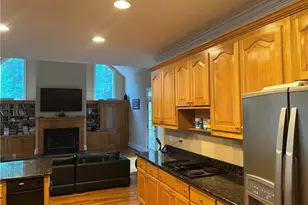 2385 Hopewell Plantation Dr, Alpharetta, GA 30004 - Photo 7