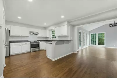 1122 Club Trace NE, Atlanta, GA 30319 - Photo 11