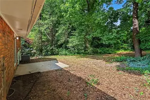 2538 Burton Cir, Morrow, GA 30260 - Photo 17