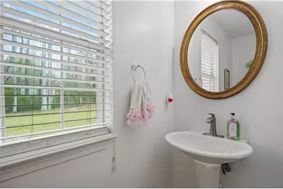 135 Creekview Dr, Newnan, GA 30263 - Photo 13