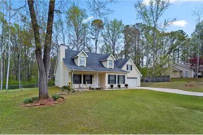 135 Creekview Dr, Newnan, GA 30263 - Photo 3
