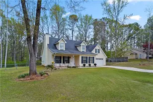 135 Creekview Dr, Newnan, GA 30263 - Photo 3