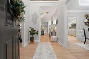 682 Montglade Ct, Suwanee, GA 30024 - Photo 7