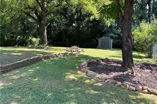 1078 Barnes Mill Rd, Marietta, GA 30062 - Photo 7