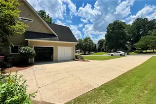 7035 Grand View Way, Suwanee, GA 30024 - Photo 11