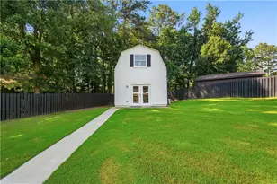 880 The Cir, Lawrenceville, GA 30043 - Photo 23