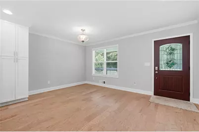 880 The Circle, Lawrenceville, GA 30043 - Photo 5