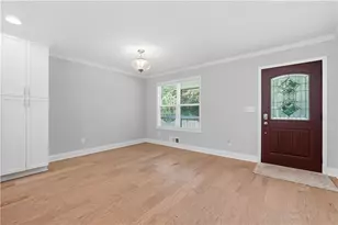880 The Cir, Lawrenceville, GA 30043 - Photo 5