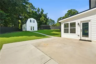 880 The Cir, Lawrenceville, GA 30043 - Photo 17