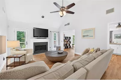 5659 Lakeshore Road, Buford, GA 30518 - Photo 9