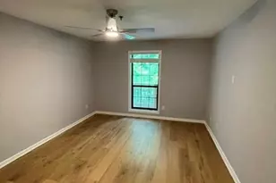 2697 Vinings Central Dr SE, Atlanta, GA 30339 - Photo 9