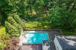 445 Forest Hills Dr, Atlanta, GA 30342 - Photo 35