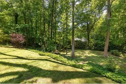 445 Forest Hills Drive, Atlanta, GA 30342 - Photo 39