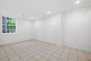445 Forest Hills Dr, Atlanta, GA 30342 - Photo 23