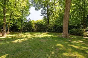 445 Forest Hills Dr, Atlanta, GA 30342 - Photo 41