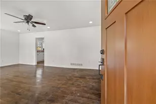 212 Christopher Dr, Gainesville, GA 30501 - Photo 5