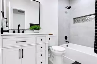 3741 Northpoint Dr, Marietta, GA 30062 - Photo 9
